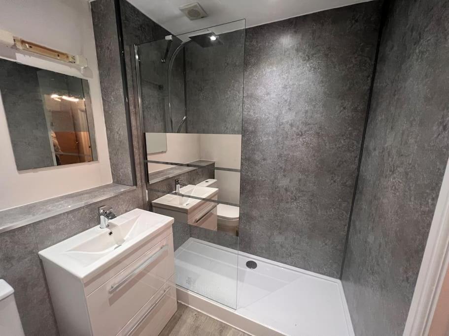 Lincoln View Sleeps 4 Balcony Self Check-In Lejlighed Eksteriør billede