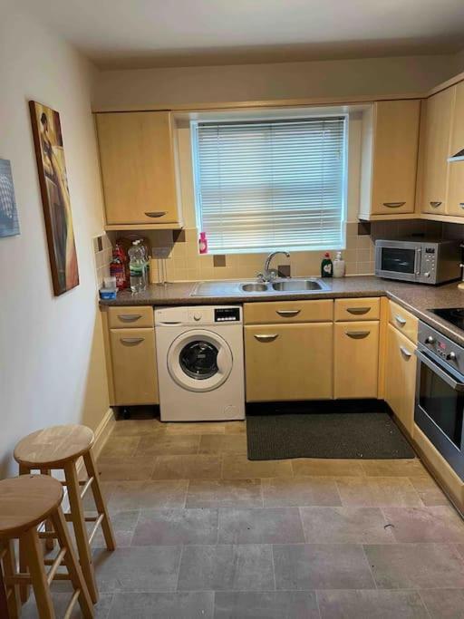 Lincoln View Sleeps 4 Balcony Self Check-In Lejlighed Eksteriør billede